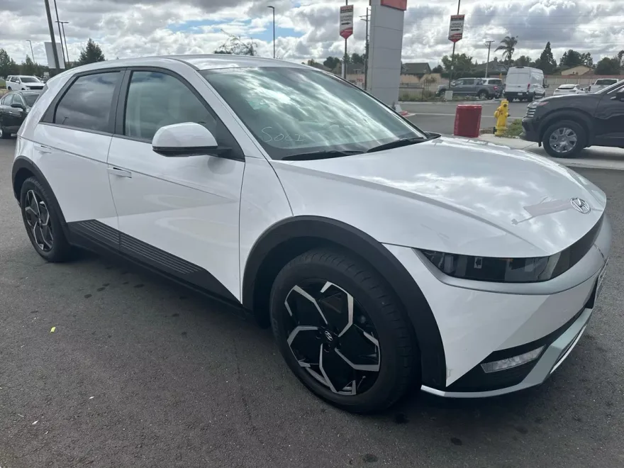 2023 Hyundai Ioniq 5 SEL photo 1