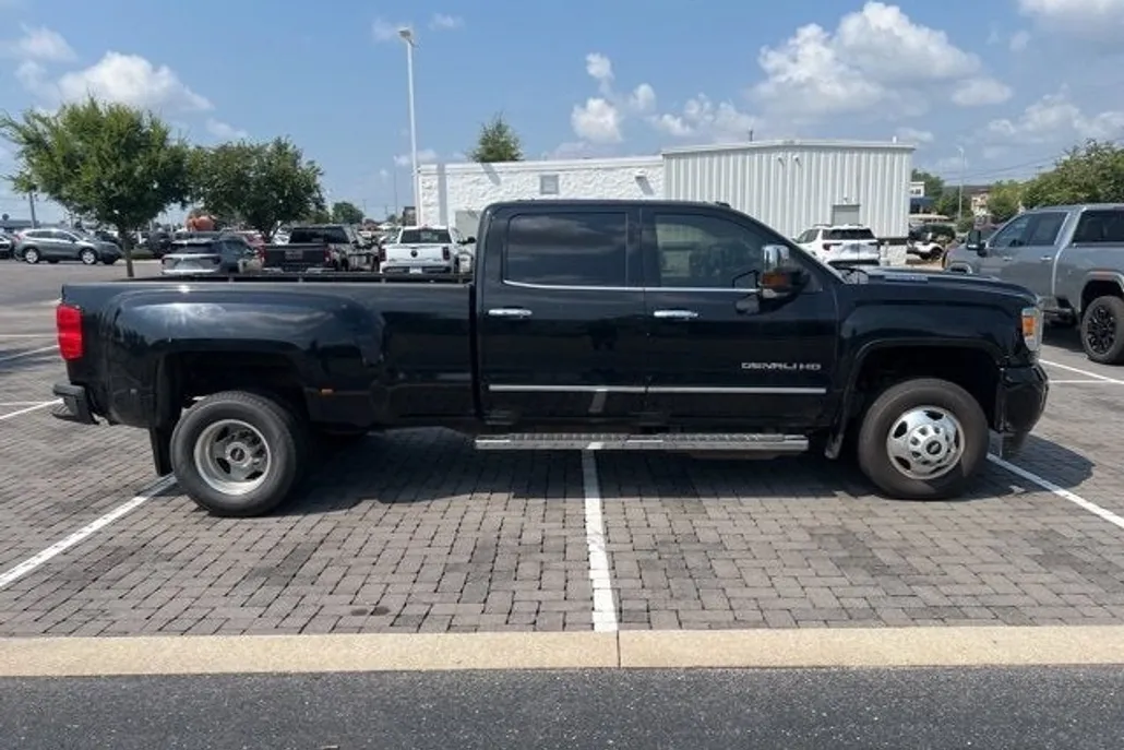2019 Gmc Sierra 3500 HD Denali photo 1