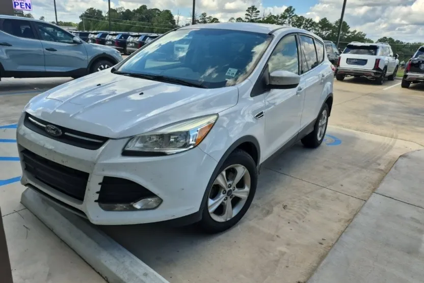 2015 Ford Escape SE photo 1