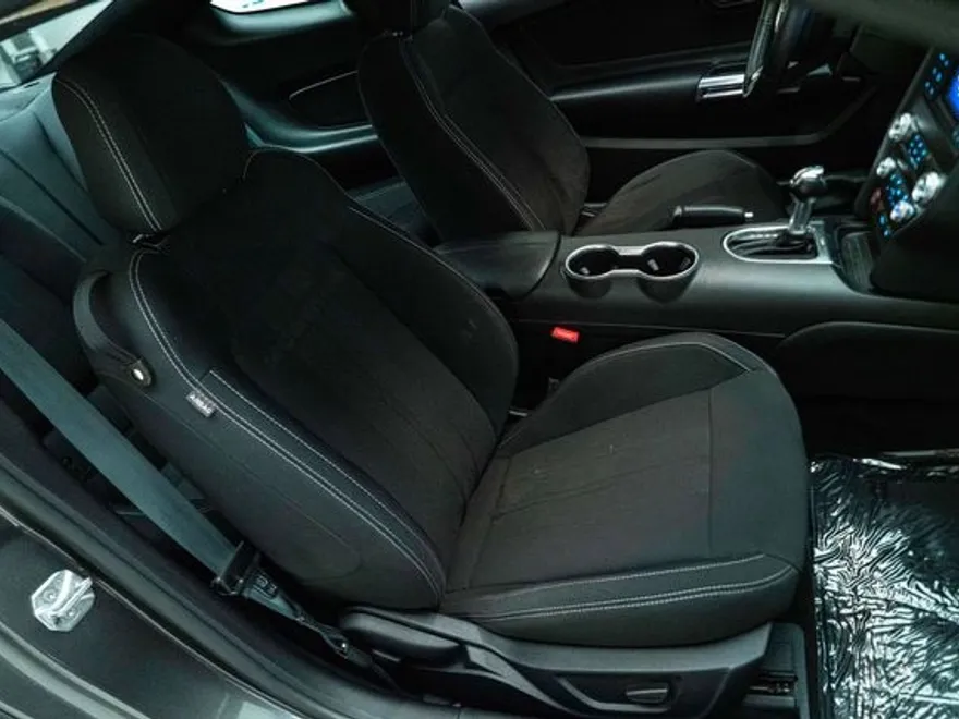 2020 Ford Mustang GT photo 38
