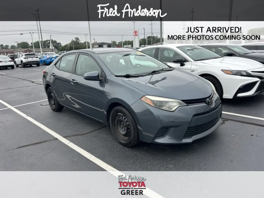 2015 Toyota Corolla L photo 1