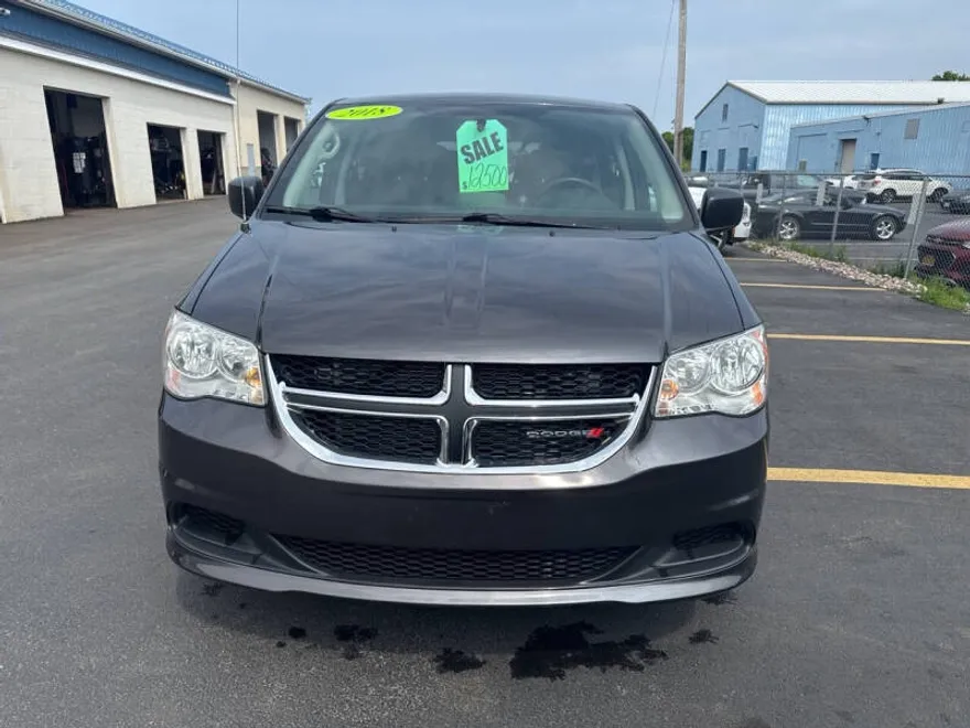 2018 Dodge Grand Caravan SE photo 1