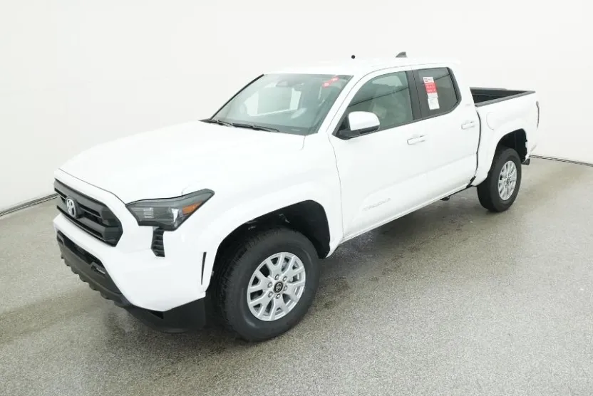 2025 Toyota Tacoma SR5 photo 1