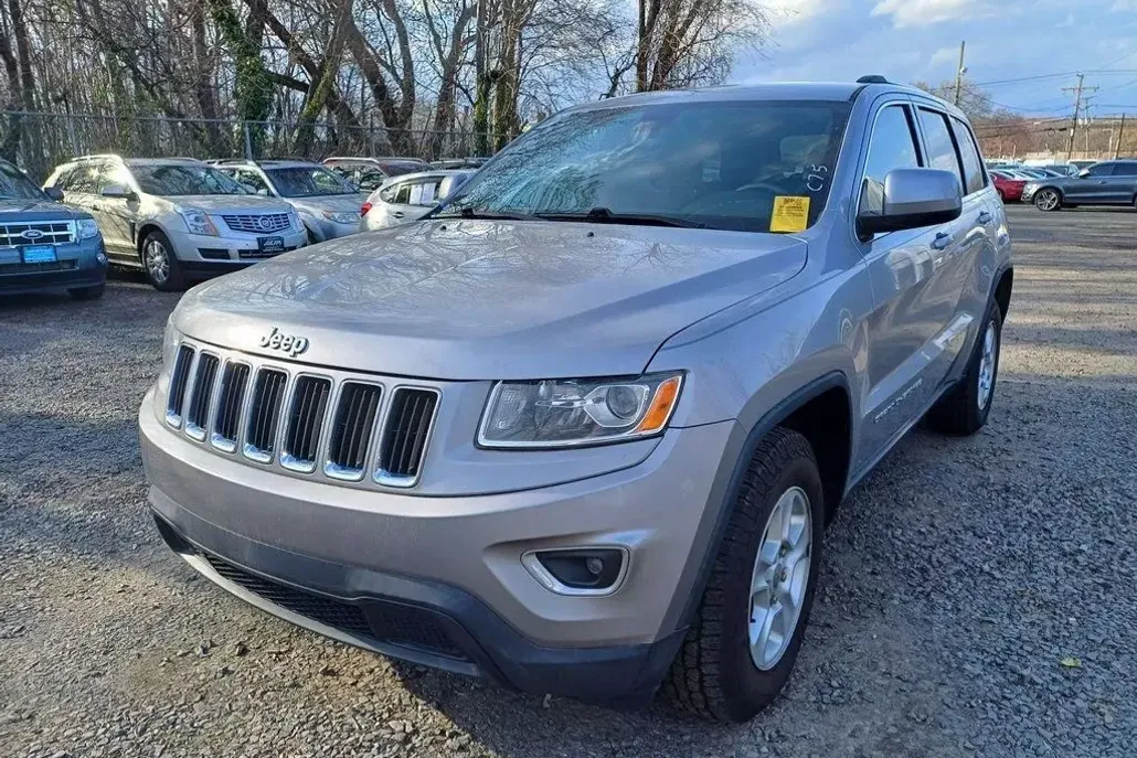 2015 Jeep Grand Cherokee Laredo photo 1