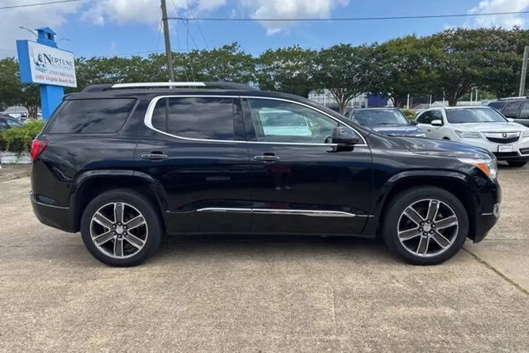 2018 Gmc Acadia Denali photo 1