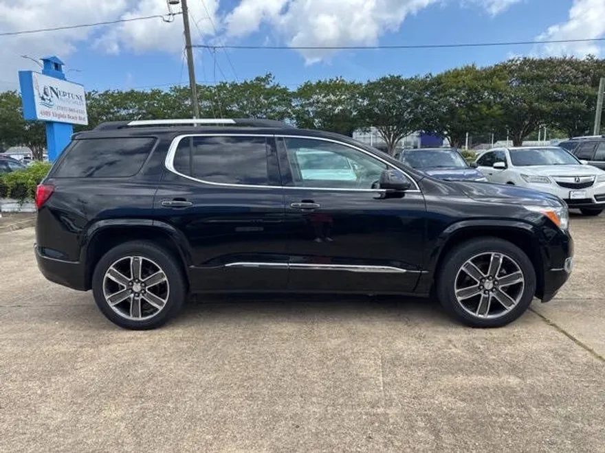 2018 Gmc Acadia Denali photo 1