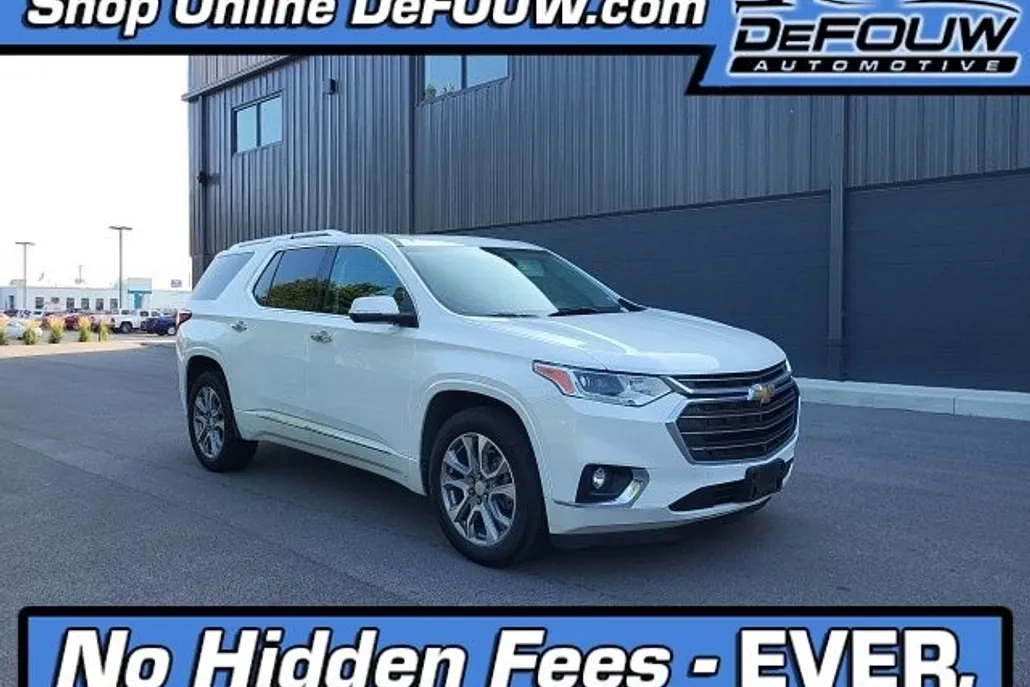 2021 Chevrolet Traverse Premier photo 1