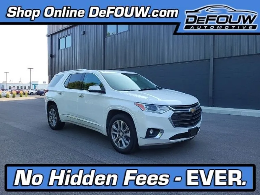 2021 Chevrolet Traverse Premier photo 1