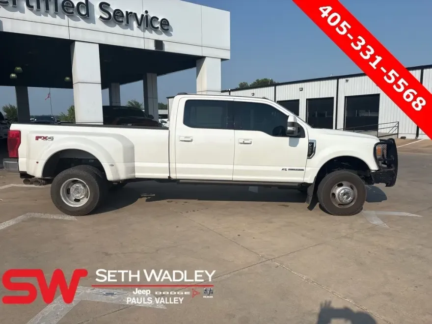 2021 Ford F-350 Lariat photo 1