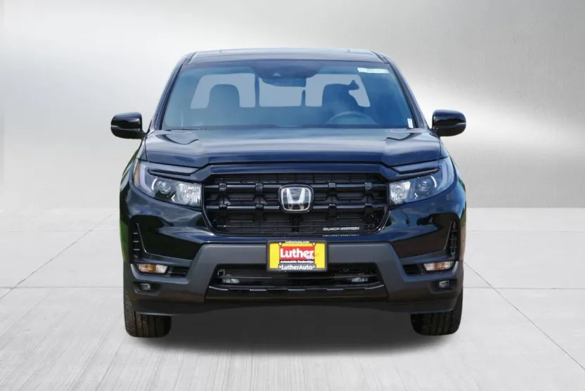 2025 Honda Ridgeline Black Edition photo 1