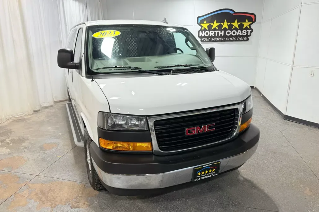 2023 Gmc Savana 2500 Cargo photo 1