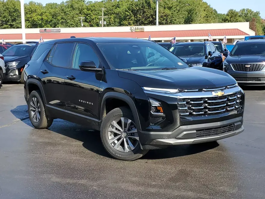 2026 Chevrolet Equinox LT photo 1