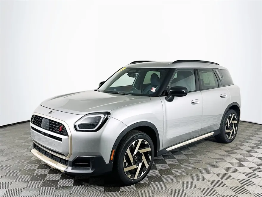 2025 Mini Cooper S ALL4 photo 1
