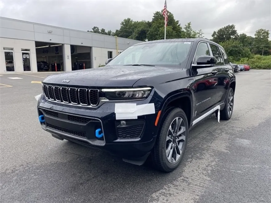 2023 Jeep Cherokee Overland 4xe photo 1