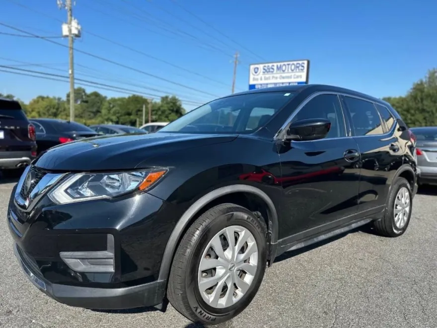 2020 Nissan Rogue photo 1