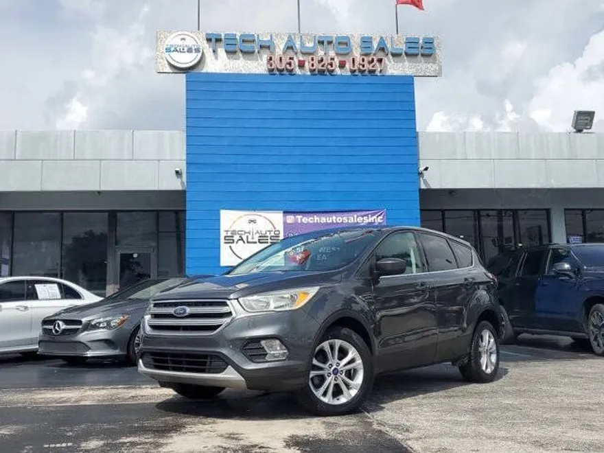 2017 Ford Escape SE photo 1