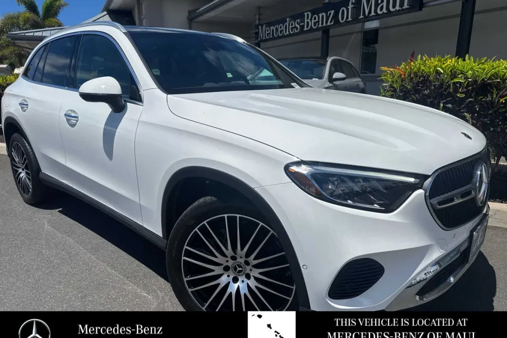 2025 Mercedes Benz GLC 300 photo 1