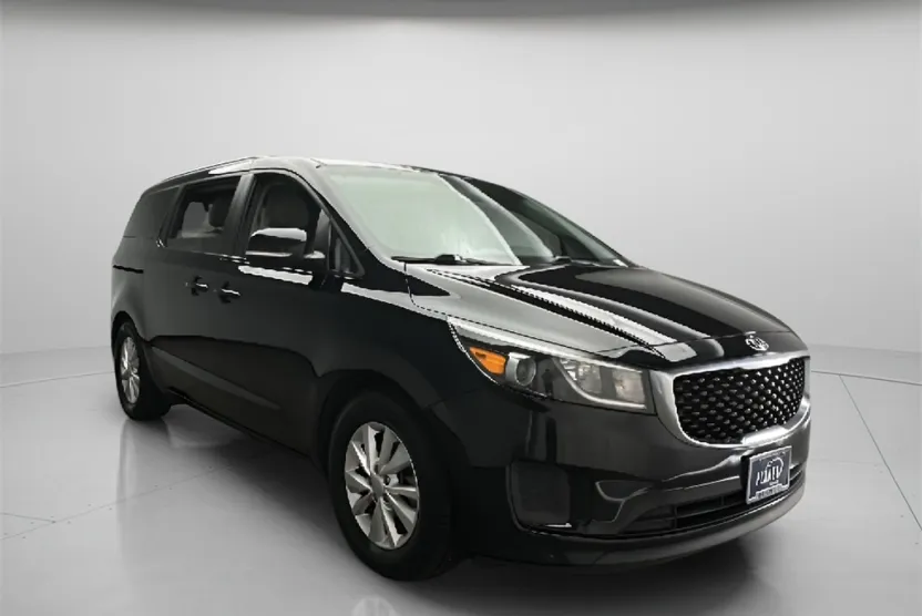 2015 Kia Sedona LX photo 1