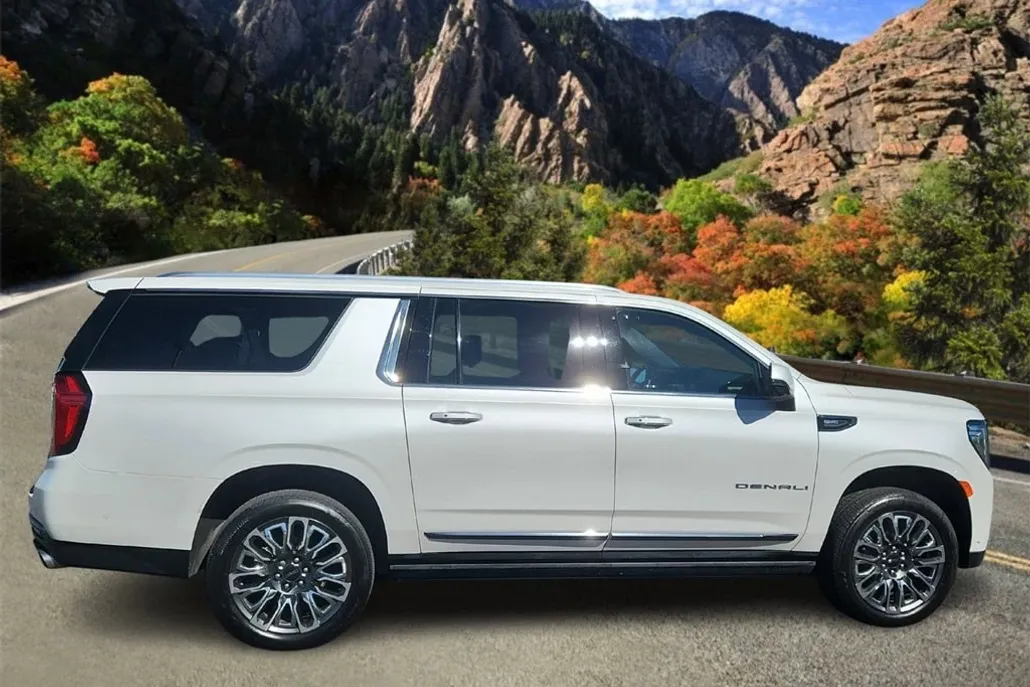 2023 Gmc Yukon XL Denali Ultimate photo 1