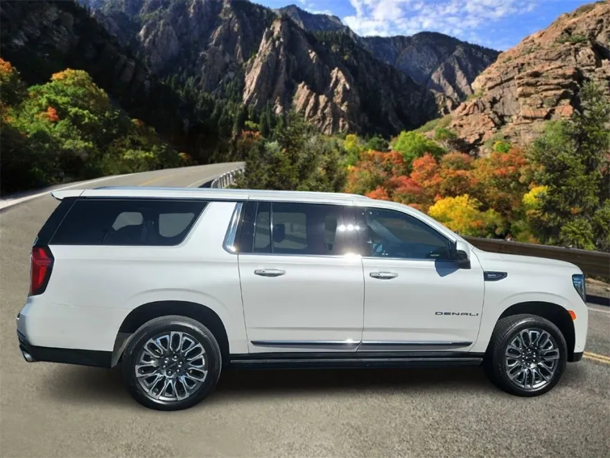2023 Gmc Yukon XL Denali Ultimate photo 1