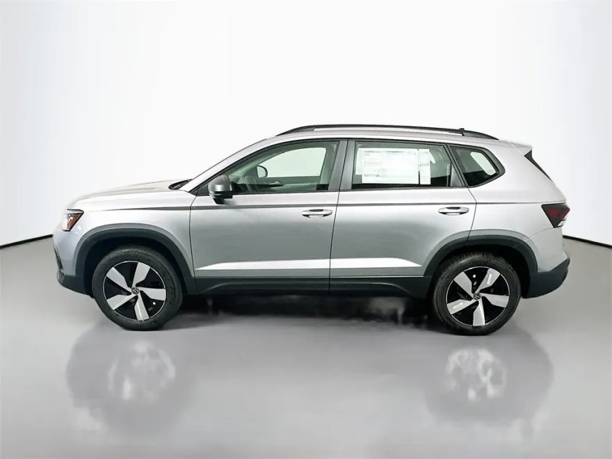 2025 Volkswagen Taos S photo 1