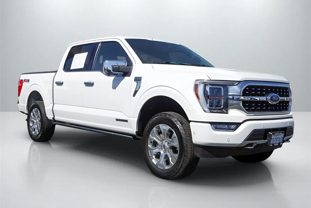 2023 Ford F-150 Platinum photo 1