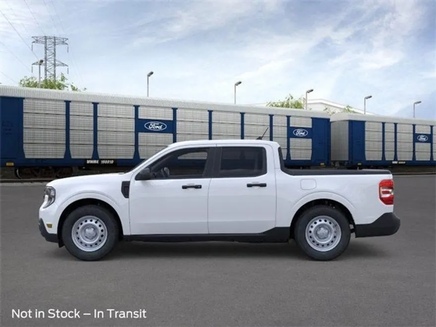 2025 Ford Maverick XL photo 1