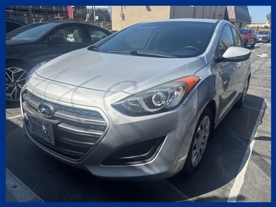 2016 Hyundai Elantra GT Base photo 1