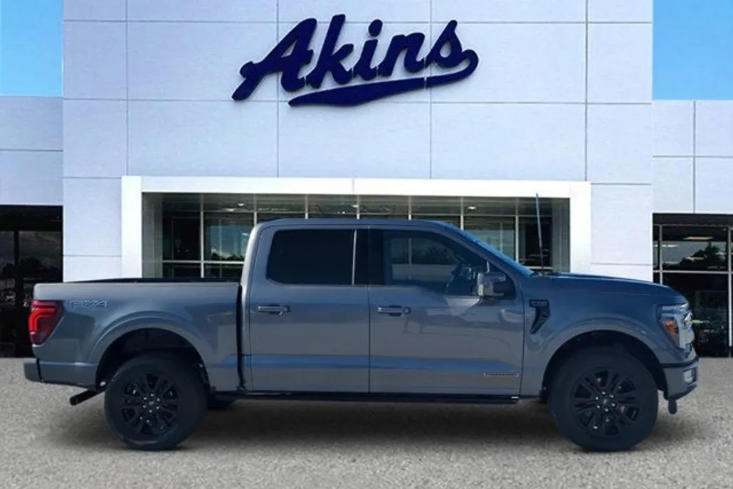 2024 Ford F-150 Platinum photo 1