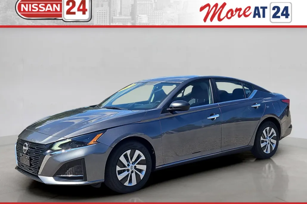2025 Nissan Altima S photo 1
