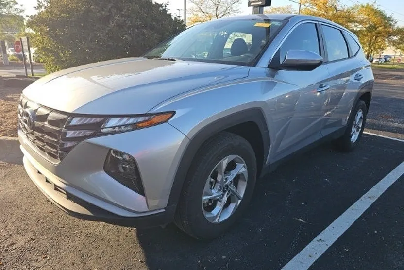 2022 Hyundai Tucson SE photo 1
