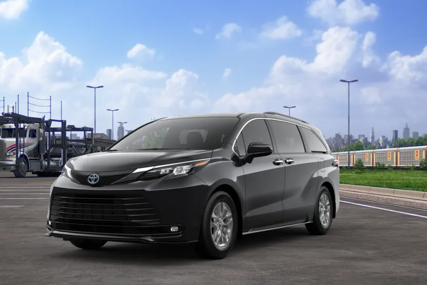 2025 Toyota Sienna XLE photo 1
