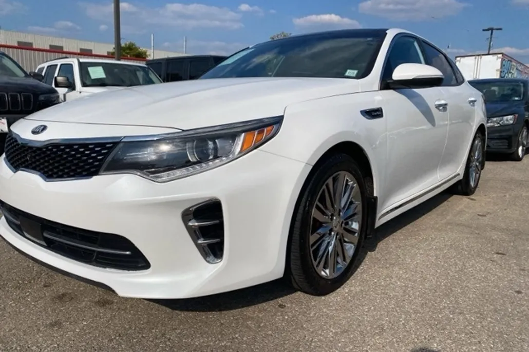 2016 Kia Optima photo 1