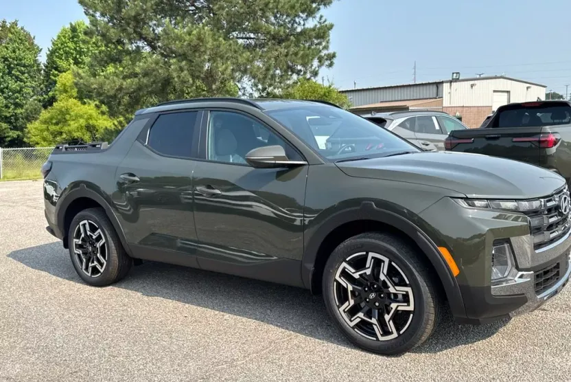 2025 Hyundai Santa Cruz Limited photo 1