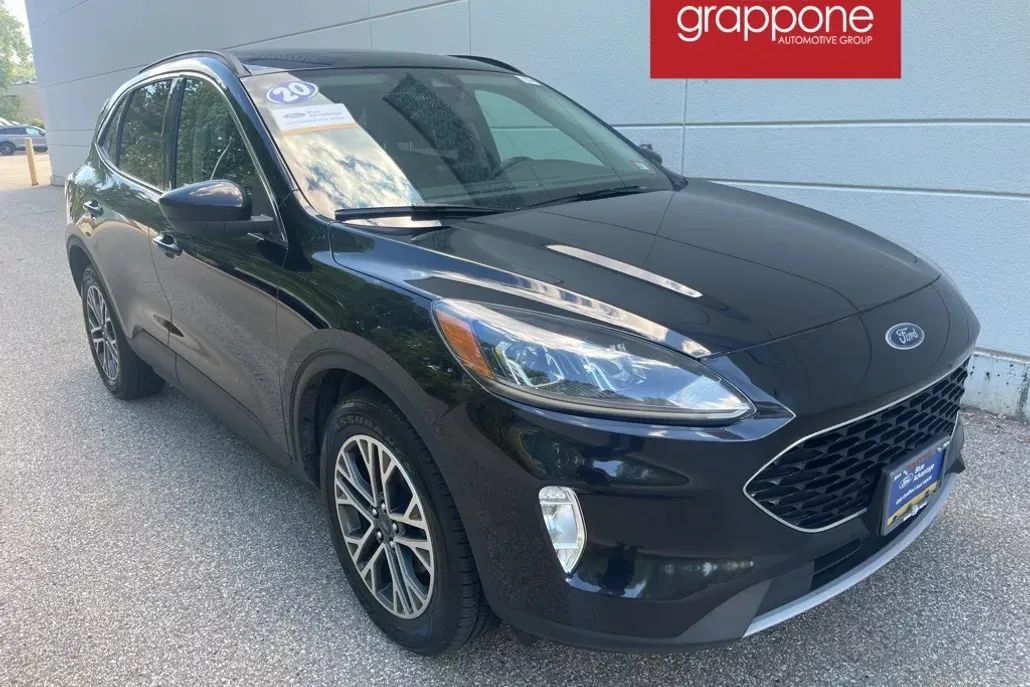 2020 Ford Escape SEL photo 1