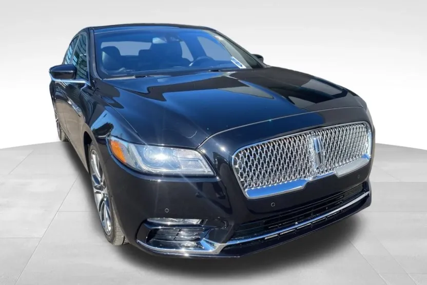 2019 Lincoln Continental Reserve photo 1