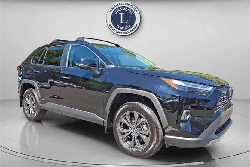 2024 Toyota RAV4 Hybrid Limited photo 1