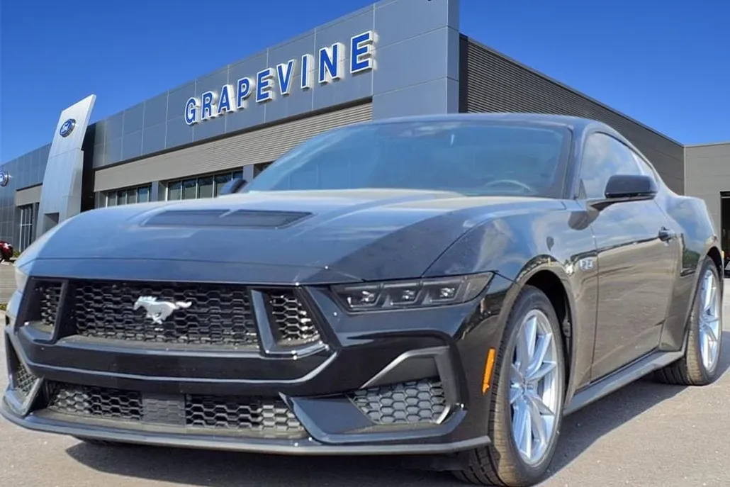 2025 Ford Mustang GT Premium photo 1