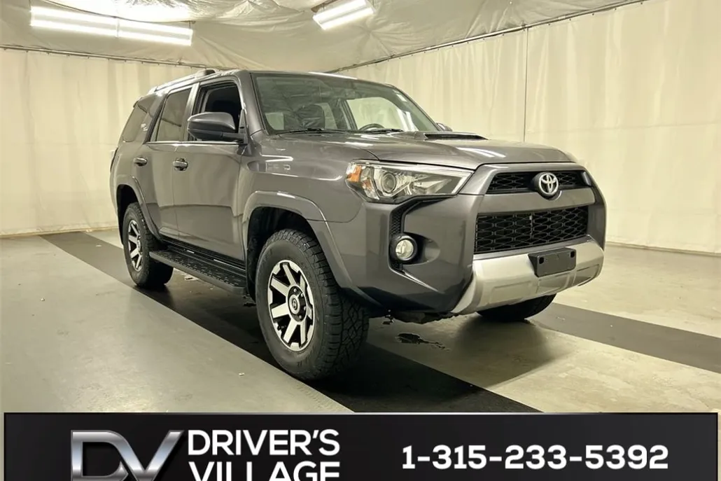 2018 Toyota 4Runner SR5 photo 1