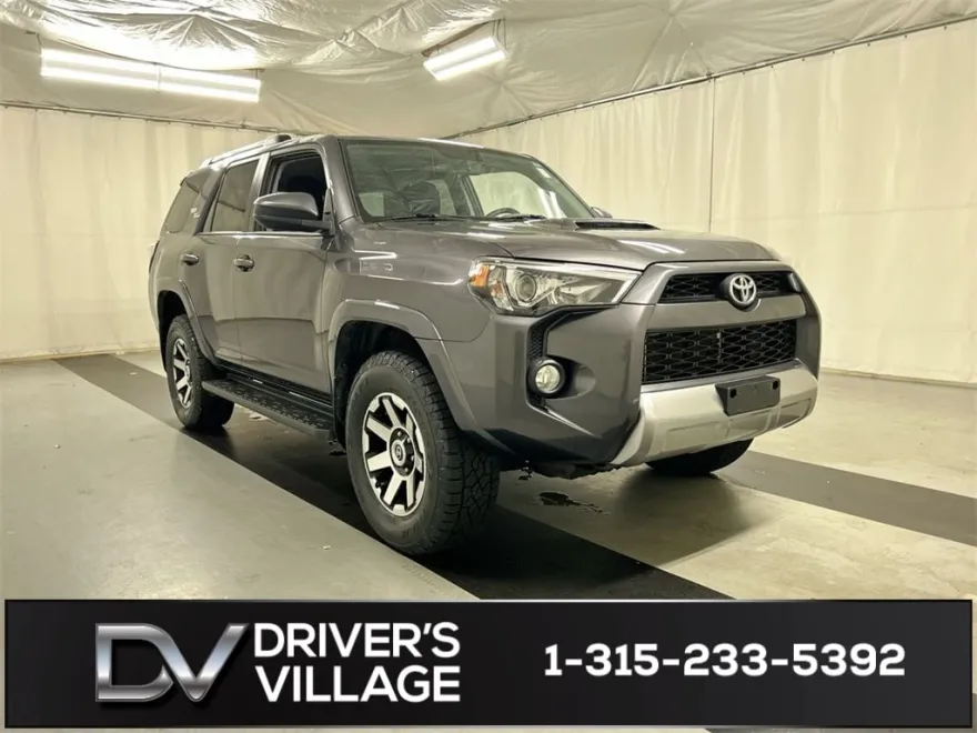 2018 Toyota 4Runner SR5 photo 1