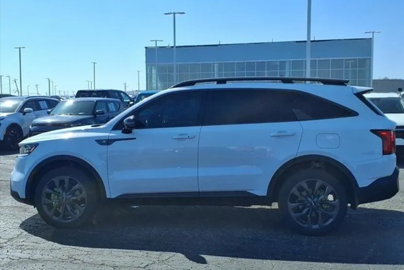 2023 Kia Sorento X-Line SX Prestige photo 1