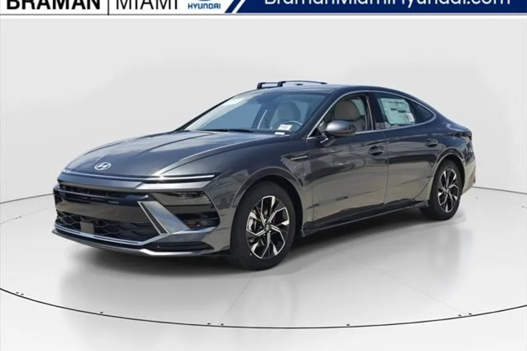 2025 Hyundai Sonata SEL photo 1