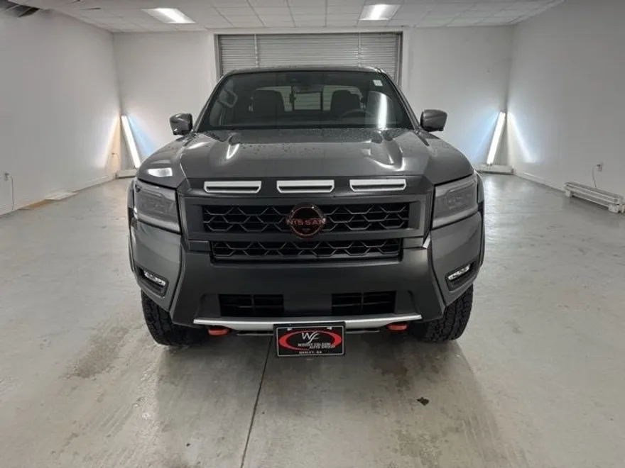 2026 Nissan Frontier Crew Cab PRO-4X photo 1