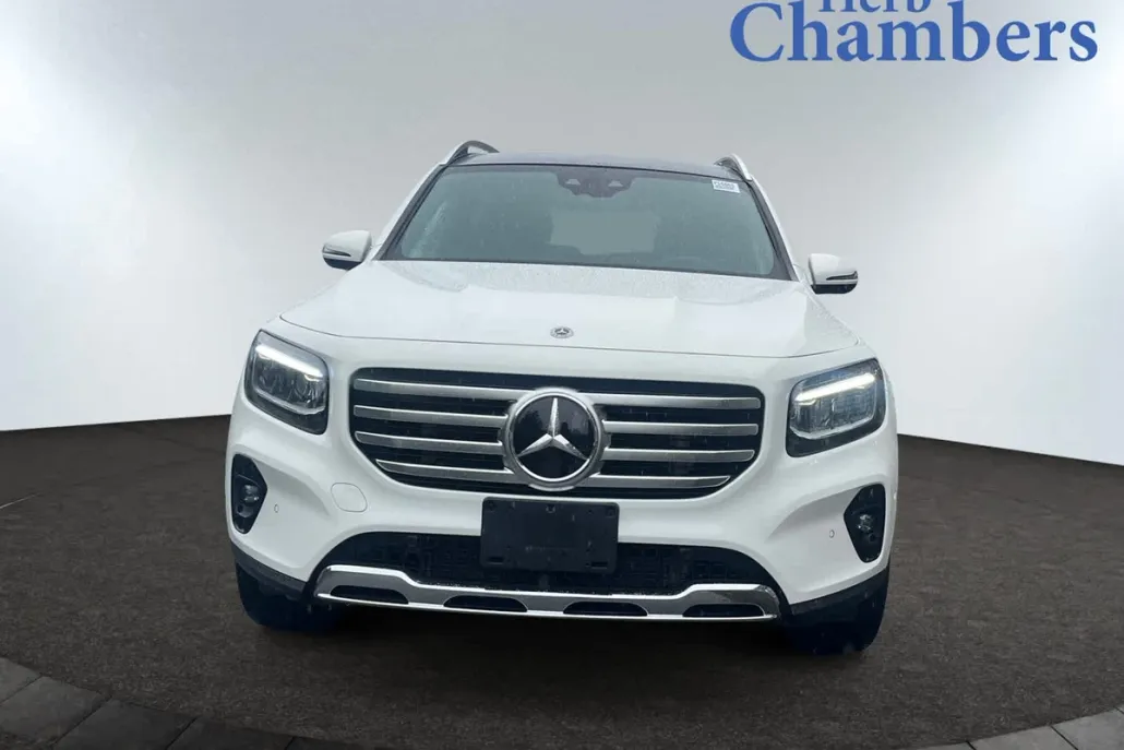 2024 Mercedes Benz GLB 250 4MATIC photo 1
