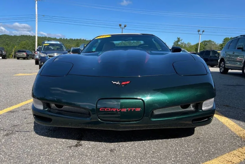 2001 Chevrolet Corvette photo 1