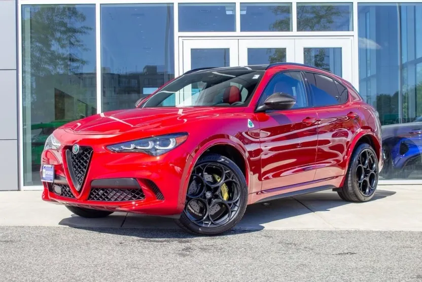 2024 Alfa Romeo Stelvio Quadrifoglio photo 1