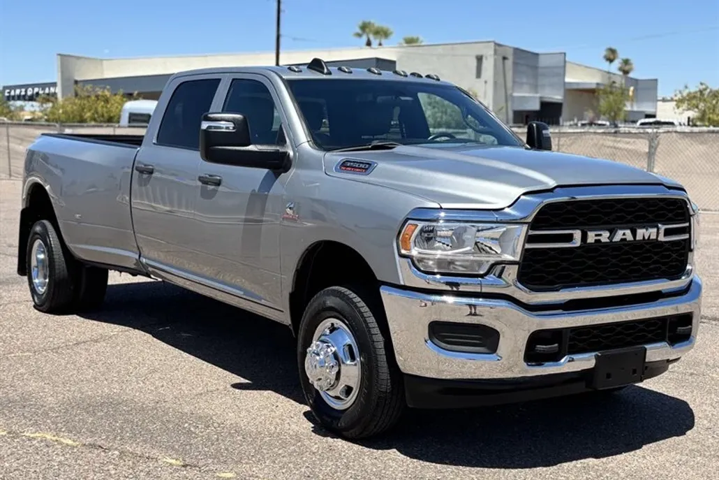 2023 Ram 3500 photo 1