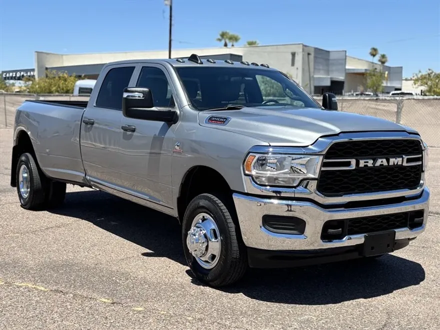 2023 Ram 3500 photo 1