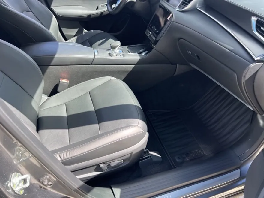 2022 Infiniti QX50 Luxe photo 1