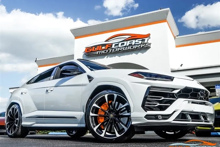 2021 Lamborghini Urus photo 1